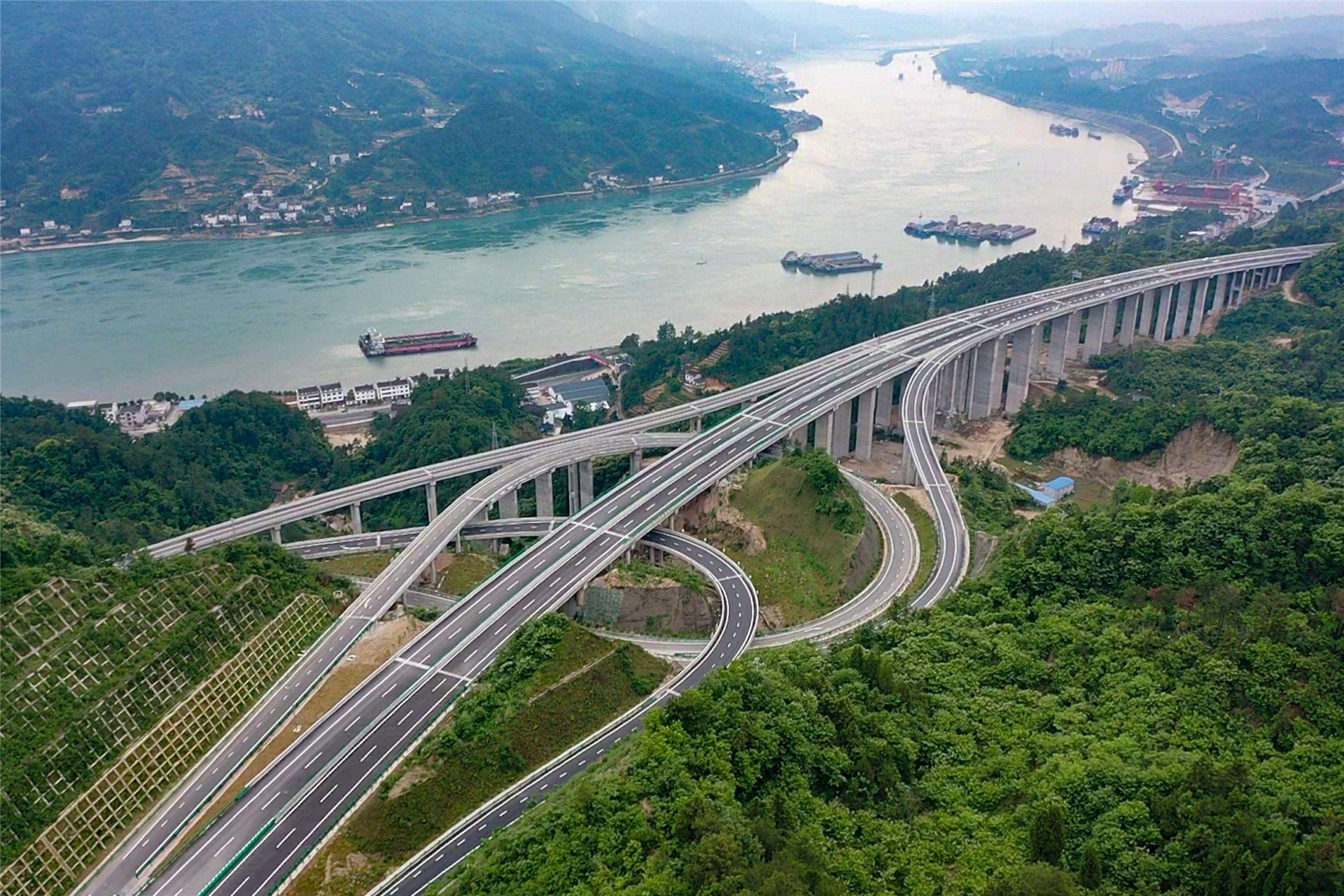 三峡翻坝江北高速公路项目 